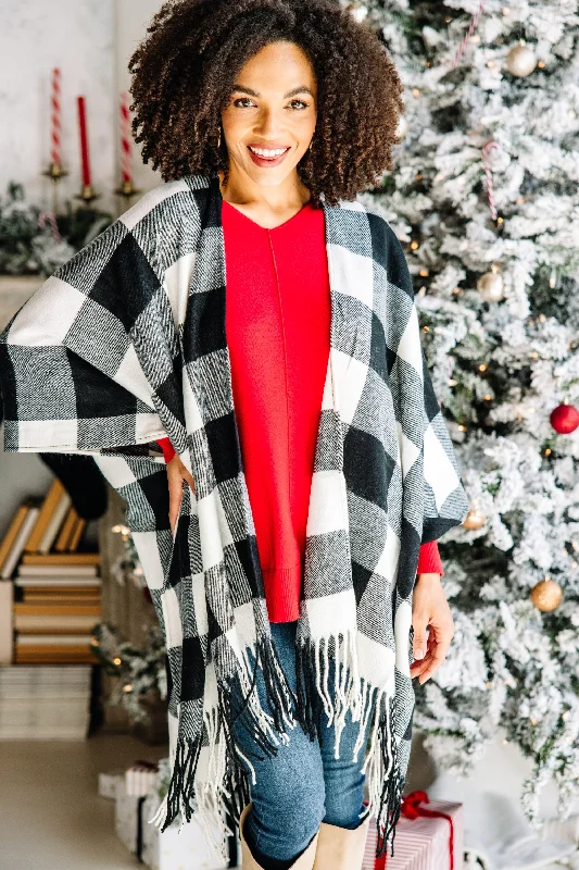 Feel The Connection Ivory White Buffalo Plaid Poncho