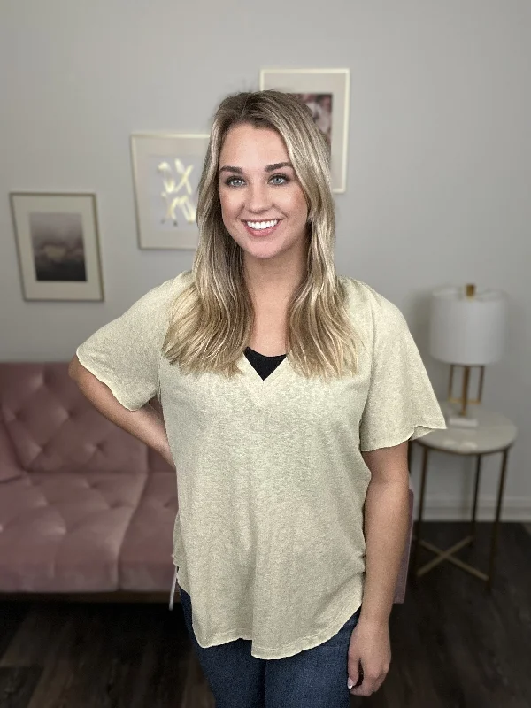 That Casual Women's Casual V-Neck Short Sleeve Top * Final Sale* Refined Women's 